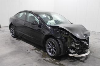 Tesla Model 3  picture 2