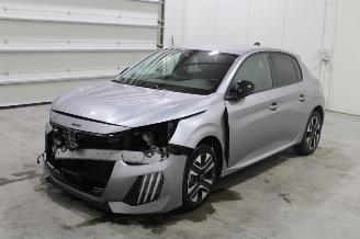 Schadeauto Peugeot 208  2024/9