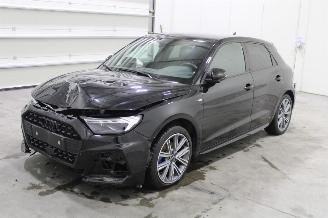 Unfallwagen Audi A1  2023/10