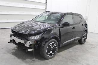 skadebil auto Peugeot 2008  2024/5