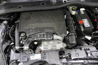 Peugeot 2008  picture 16