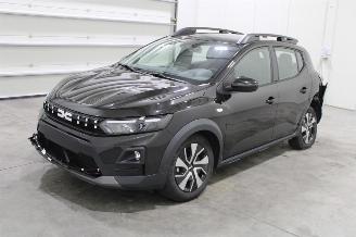 krockskadad bil auto Dacia Sandero  2026/3