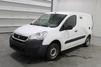Autoverwertung Peugeot Partner  2019/2