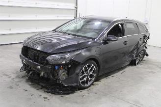 Vrakbiler auto Kia Cee d cee'd 2023/9