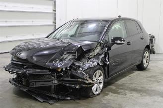 Vrakbiler auto Volkswagen Golf  2023/2