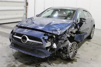 Vrakbiler auto Mercedes Cla-klasse CLA 200 2022/7