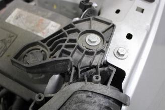Peugeot 208  picture 18