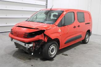skadebil auto Peugeot Partner  2025/2