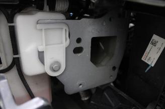 Peugeot 208  picture 22