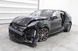 Vrakbiler auto Porsche Cayenne  2025/2