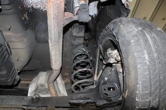 Peugeot 208  picture 18