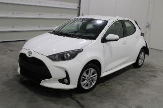 krockskadad bil auto Toyota Yaris  2024/5