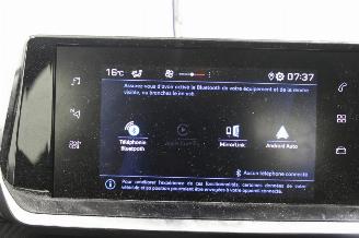 Peugeot 208  picture 14