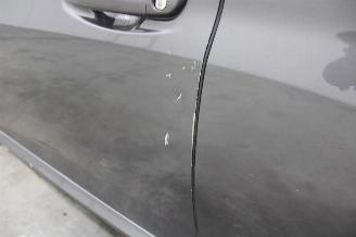 Peugeot 208  picture 6
