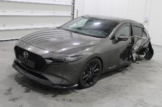 Vrakbiler auto Mazda 3  2020/8