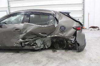 Mazda 3  picture 6