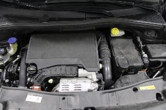 Peugeot 2008  picture 16