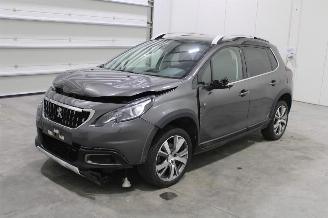 Schadeauto Peugeot 2008  2019/6