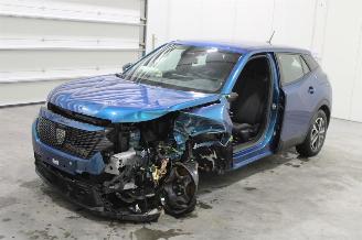 krockskadad bil auto Peugeot 2008  2025/11