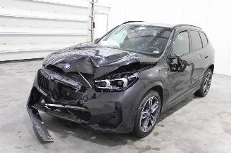 damaged passenger cars BMW X1  2023/6