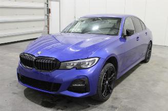 Damaged car BMW 3-serie 320 2019/9