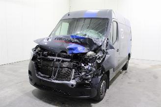 krockskadad bil auto Renault Master  2019/9