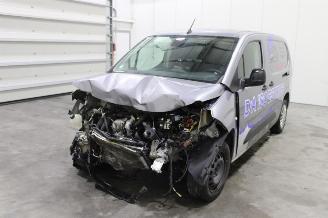 skadebil auto Toyota ProAce CITY 2025/4