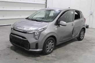 damaged passenger cars Kia Picanto  2025/11