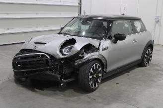 skadebil auto Mini Cooper SE 2023/2