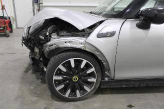 Mini Cooper SE picture 5