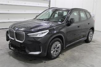 skadebil auto BMW iX1  2025/11