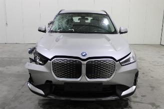 BMW iX1  picture 5