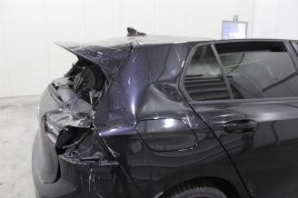 Volkswagen Golf  picture 8
