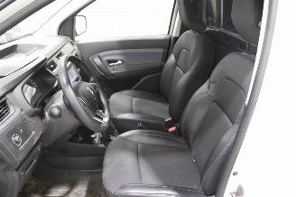 Renault Express  picture 11