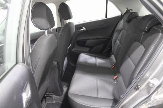 Kia Picanto  picture 11