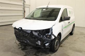 skadebil auto Renault Kangoo  2024/12