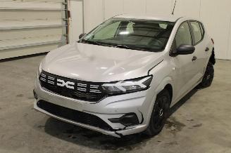 Vaurioauto  passenger cars Dacia Sandero  2024/2