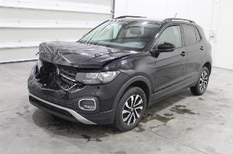 Vaurioauto  passenger cars Volkswagen T-Cross  2022/3