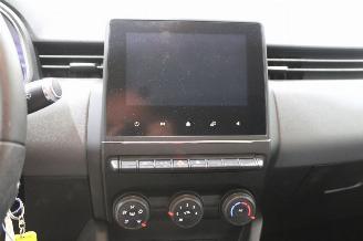 Renault Clio  picture 13