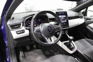 Renault Clio  picture 10