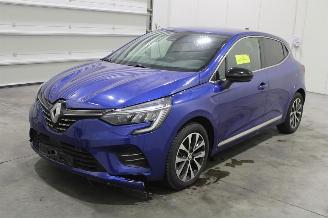 škoda osobní automobily Renault Clio  2023/4