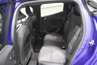 Renault Clio  picture 11