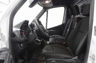Mercedes Sprinter  picture 11