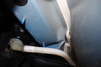 Peugeot 208  picture 21