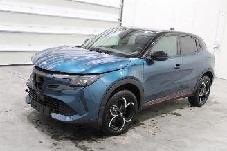krockskadad bil auto Alfa Romeo Junior  2025/6