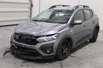 krockskadad bil auto Dacia Sandero  2025/4