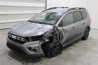 krockskadad bil auto Dacia Jogger  2024/10