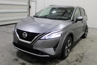 krockskadad bil auto Nissan Qashqai  2022/1