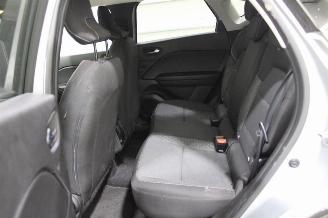 Renault Captur  picture 11