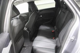 Peugeot 308  picture 11